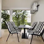 Apartments Romano 1099