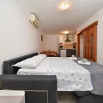 Apartments Romano 1099
