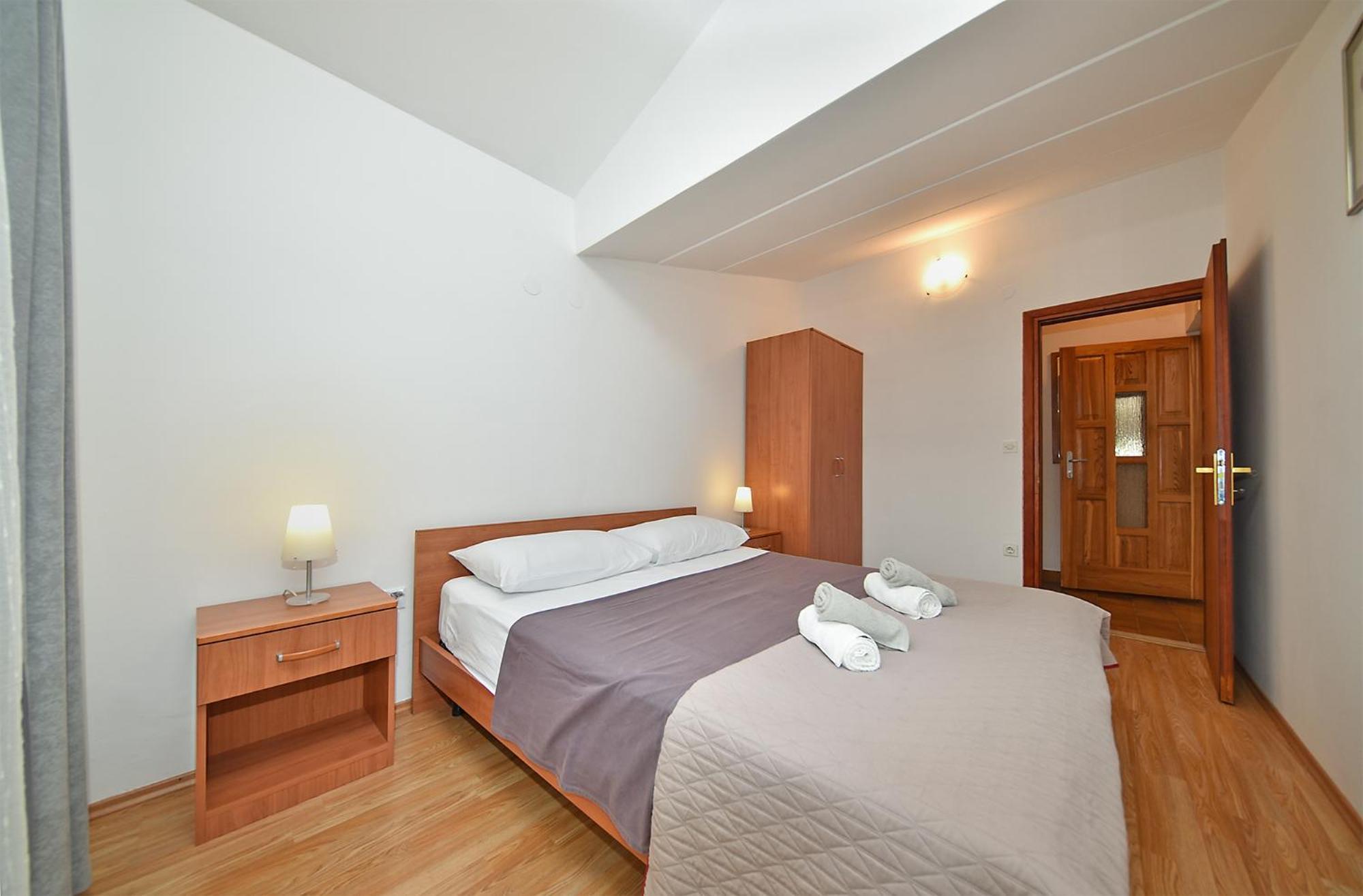 Romano 1099 Apartment
